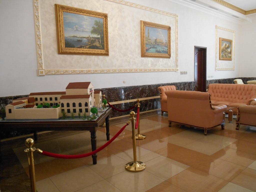 יירבאן Armenian Royal Palace מראה חיצוני תמונה
