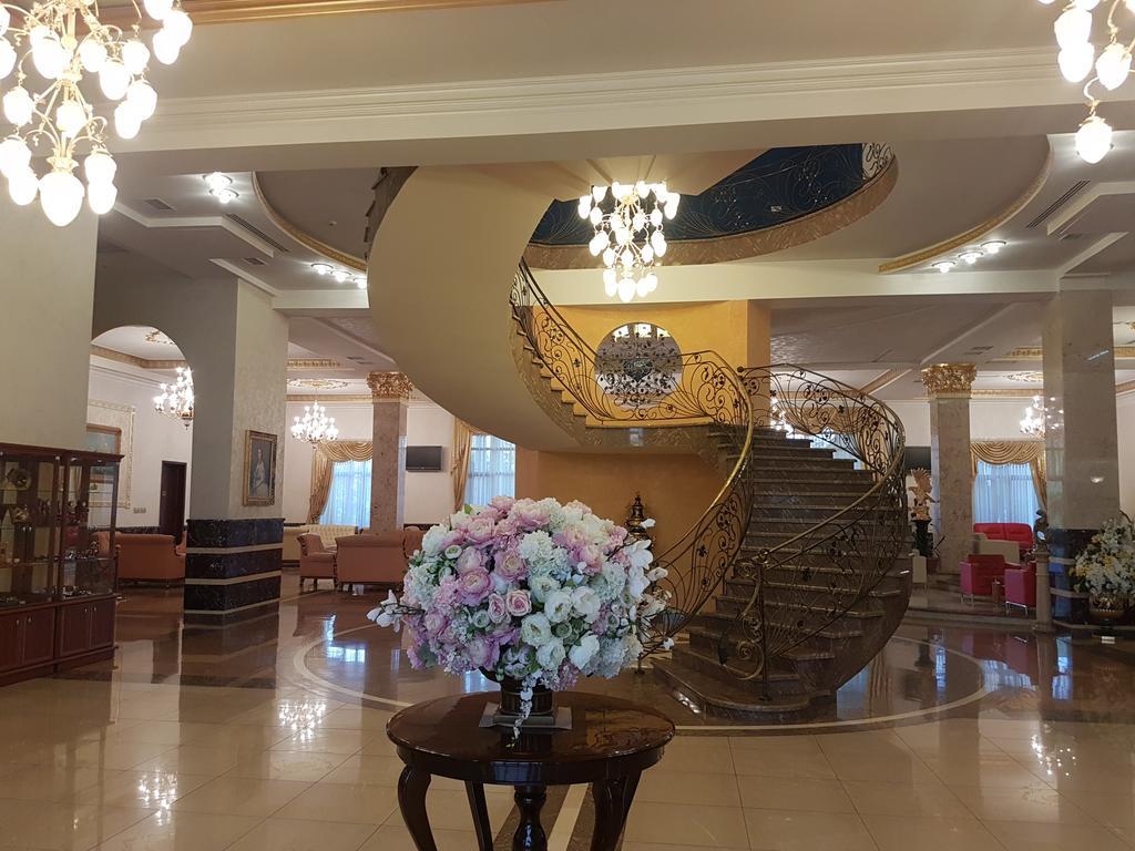 יירבאן Armenian Royal Palace מראה חיצוני תמונה