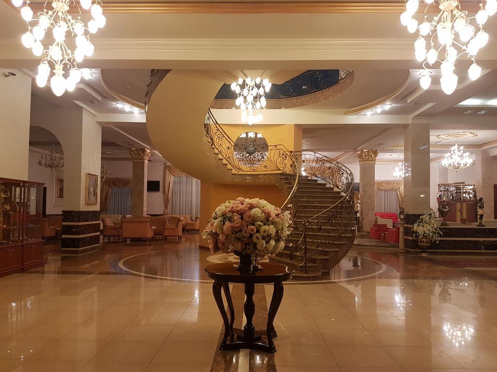 יירבאן Armenian Royal Palace מראה חיצוני תמונה