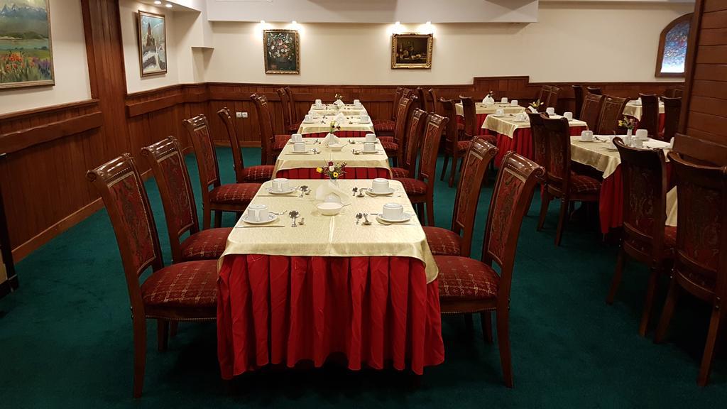 יירבאן Armenian Royal Palace מראה חיצוני תמונה